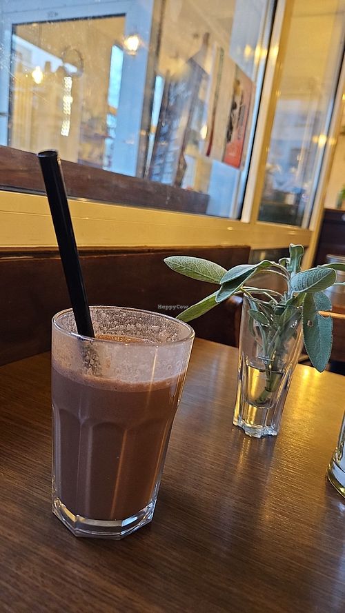 Peanutbutter smoothie at caffeo in Saarbrucken