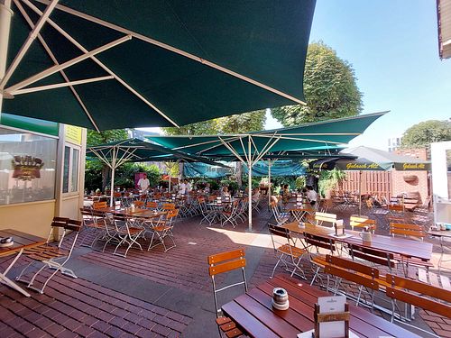 Beer garden   at Alter Bahnhof Oberkassel in Dusseldorf