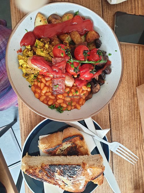 Delicious English breakfast huge portions at The Pie Box Cafe in Cardiff