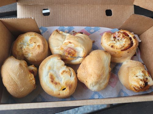 Vegan pizza rolls with "salami" at Domino's Pizza - City Ost in Dortmund