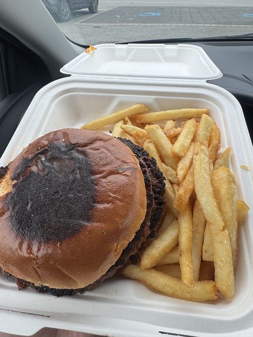 Smash burger  at Naustið in Husavik