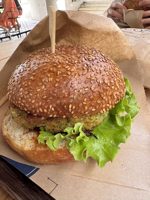 Veggie Burger - falafel - is vegan  at Burger Bar Secondi at Verudela in Pula