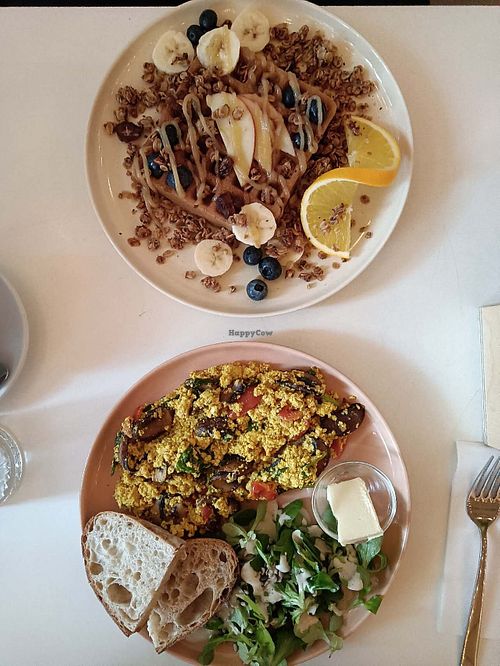 Waffle with granola & fruit, tofu scramble. at Vegan Vibes in Berlin