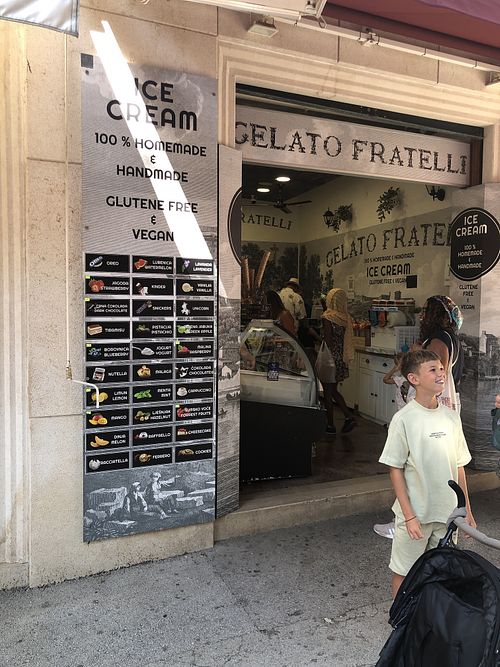 The outside  at Gelato Fratelli in Pula
