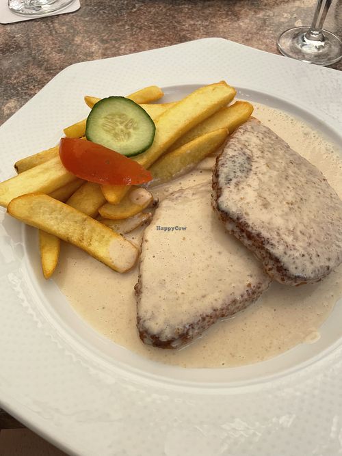 Vegane Schnitzel in Erdnusssauce   at LR 6 in Bad Sooden-allendorf