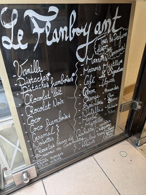 vegan option listed (at the end) at Le Flanboyant in Lyon
