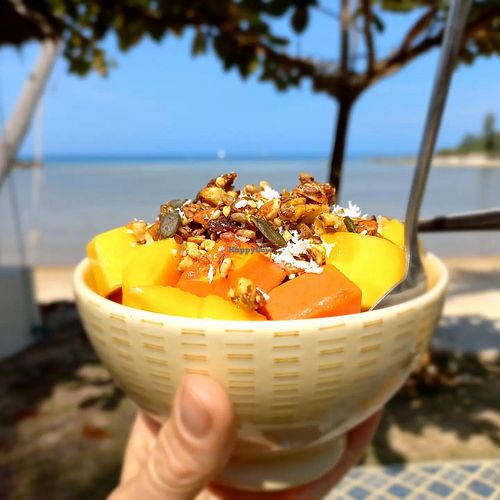 Fruit and granola bowl at Orion Cafe in Koh Phangan