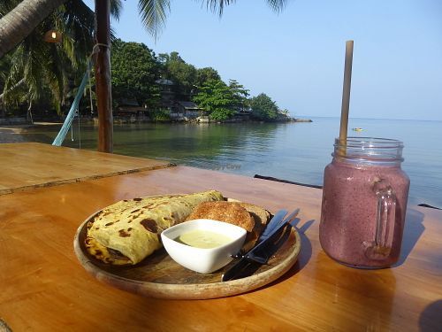 Kichererbsen-Omlett at Orion Cafe in Koh Phangan