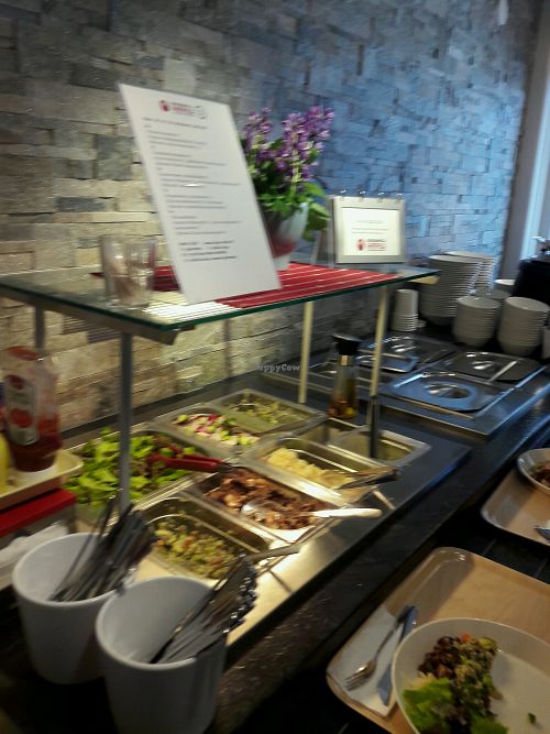 buffet at Kasvisravintola Karpalo in Kuusamo