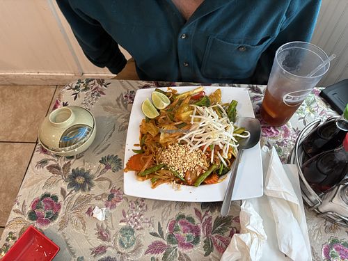 Pad thai (no egg)  at New Thai Cuisine in Merced
