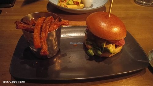 Vegetarian Burger cant be made vegan! at Egon - Jekta Storsenter in Tromsoe
