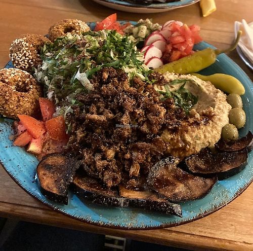 Falafel Teller   at La Rose in Karlsruhe