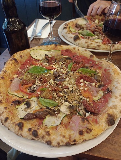 Delicious vegan pizza at La Storia in La Rochelle