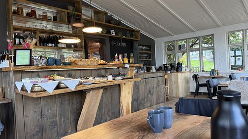   at Café Plateau  in Gudhjem