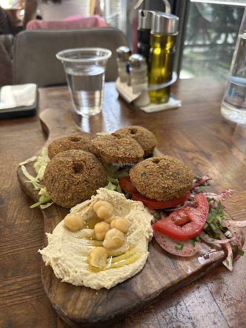 Falafel e hummus   at Soryana in Tunis