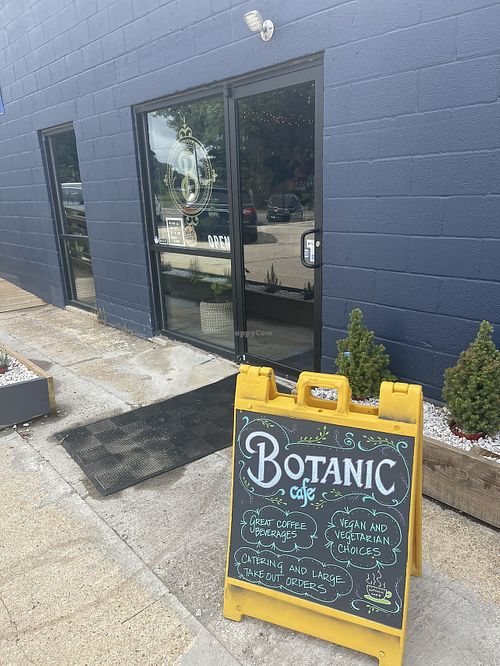   at Botanic Café in Leonardtown