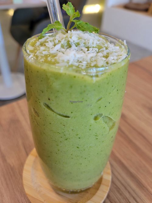 Green vitality smoothie at Kia Ora Café in Koh Phangan