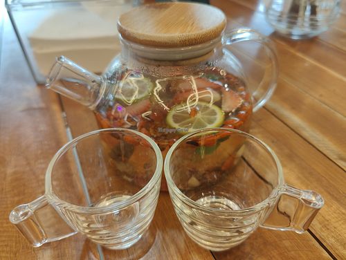 tea pot mixed fruits at Botanic Coffee in Batam