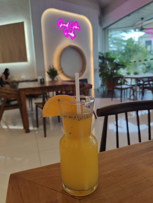 tropical fruit punch at Botanic Coffee in Batam