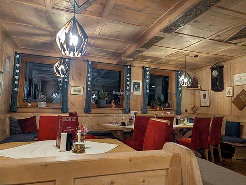 Ambiente at Sommelier Gottfried Steiner - Gasthaus Großvenediger in Lienz