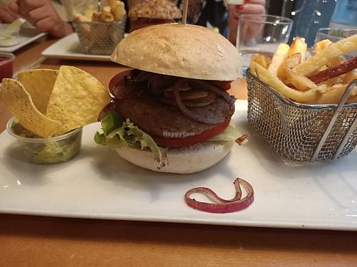 Hamburguesa "vegana" at Zombie Bar in Madrid