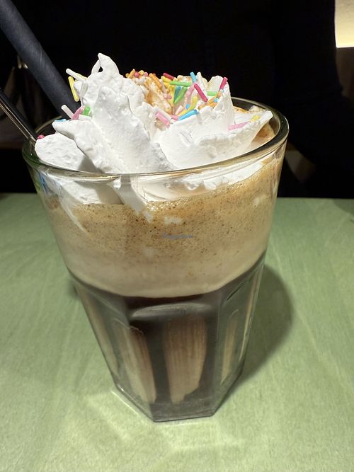 shake  at Katzentempel in Cologne