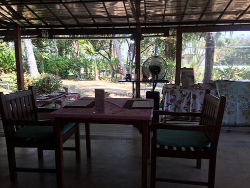 table at Atsumi Raw Cafe in Phuket