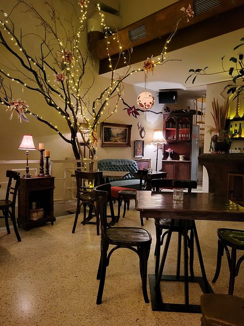 Very cozy venue at Los V in Athens