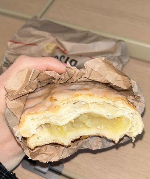 Apfeltasche   at Kamps - Konrad-Adenauer-Platz in Dusseldorf