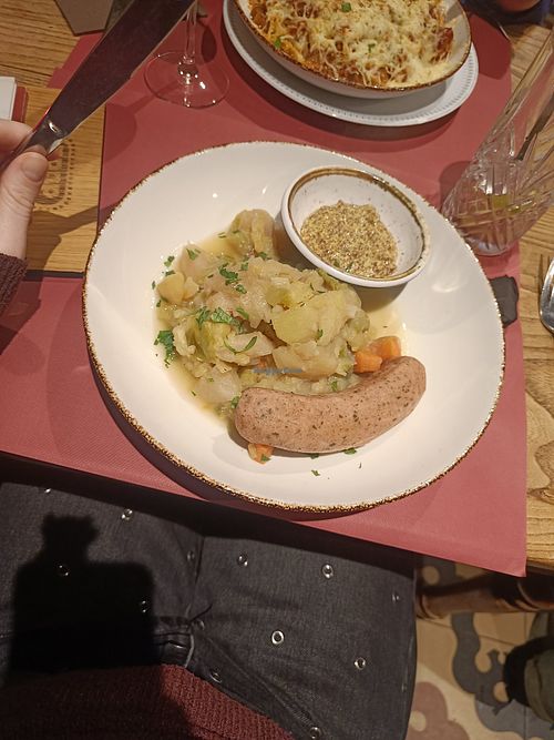 Hutspot met bonmush worst at Cafe Dudu in Heule