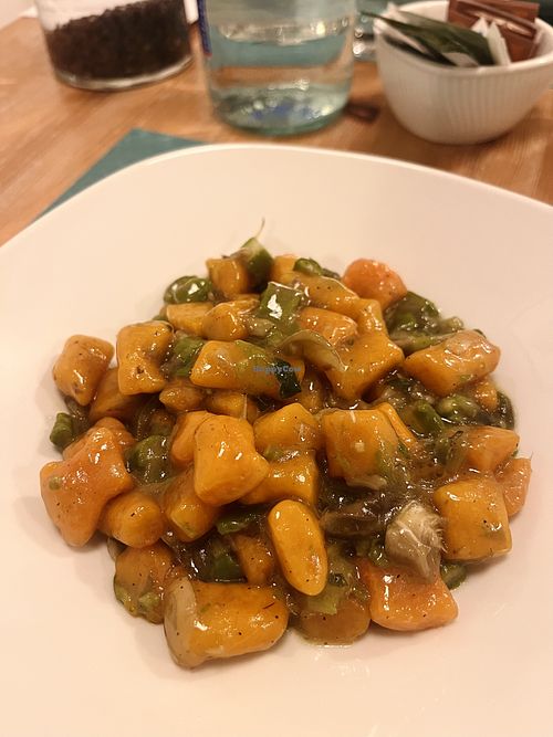 Gnocchi con porro, asparagi e carciofi  at Hosteria La Marca in Camerano