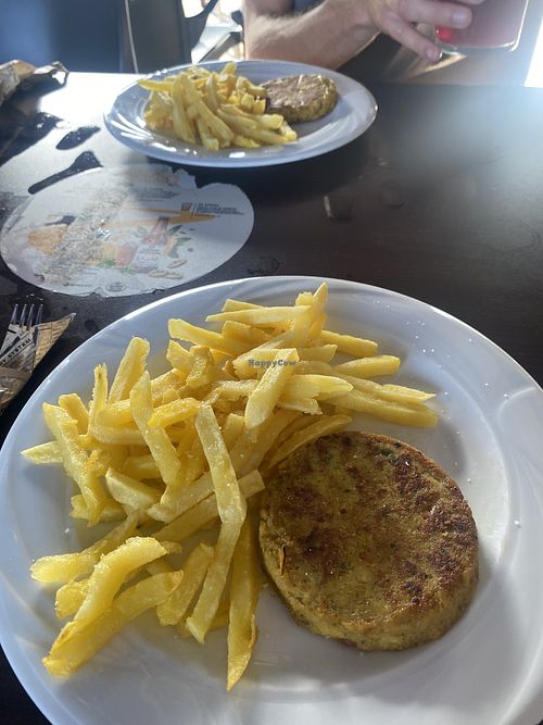 Curry Burger  at A Catriña in O Pedrouzo