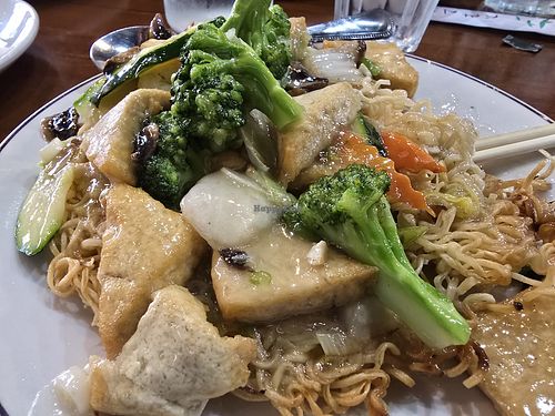 Veggie pan fried noodles with tofu at Auntie Apple's Kitchen in Cincinnati