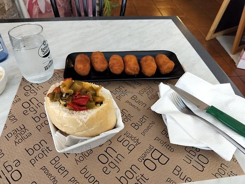 Moyete y croquetas at Pasaje Roma in Aviles