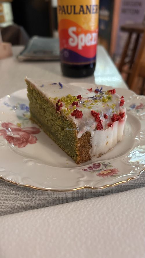 Veganer Pistazienkuchen   at Die Couch in Regensburg