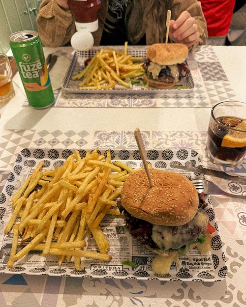  at Barmácia in Colares
