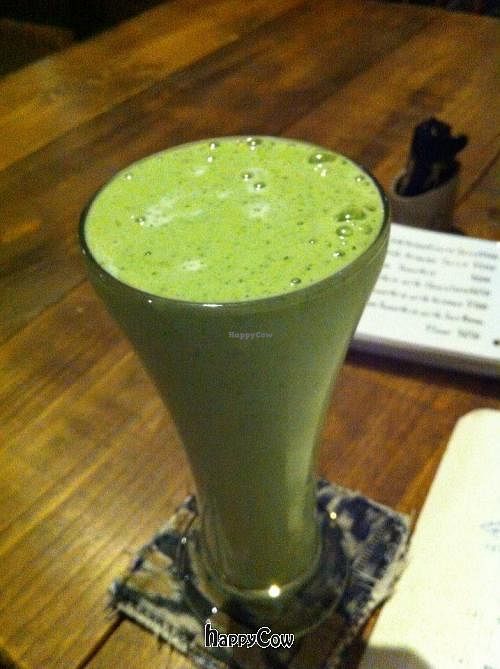 'Banana smoothie with greens' (青菜). at Kyoto Cafe Shijo Nishinotoin in Kyoto
