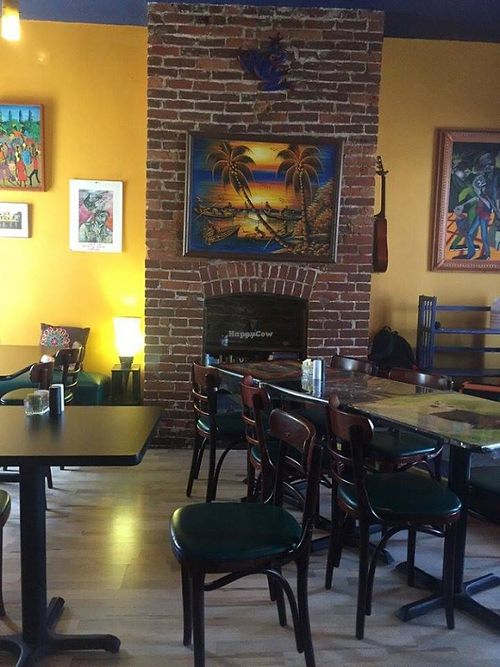 Brews N Bytes Cozy Front Dining Room at Brews N Bytes Internet Cafe and Eatery in Danville