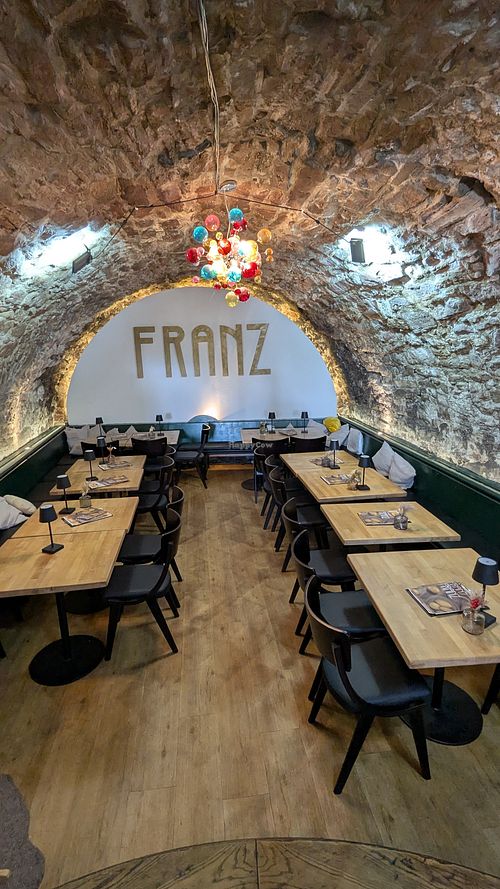 Innenraum mit Gewölbe at Café Franz in Marburg