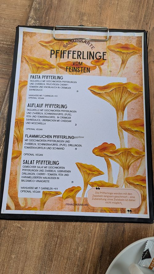 Saisonale Spezialitäten, alles optional vegan at Café Franz in Marburg