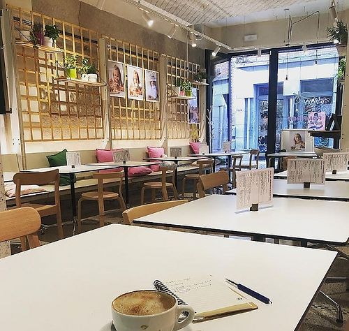 Come for a meal or just a drink, our friendly staff is here to serve you. 
PS: our coffee is roasted just around the corner and our drinks or all local or home-made. at Pompidop in Brussels