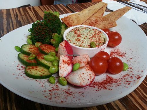 edamame hummus plate at LYFE Kitchen in Culver City