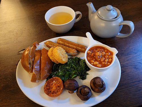 Veganised British breakfast at The Pride Of Paddington in West London
