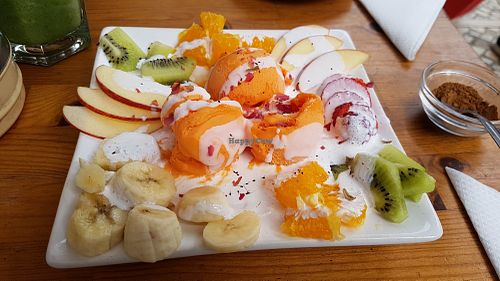 Fruits and ice cream at Princesa do Castelo in Lisbon