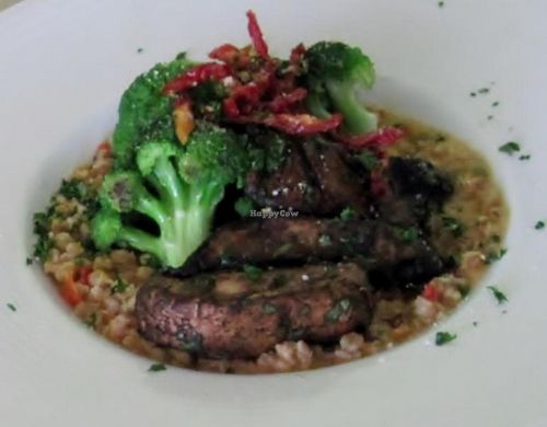 Roma Bowl. Farro, Broccoli, Grilled Portabella, Sun-dried Tomato Pesto. at Senor Veggie in San Antonio