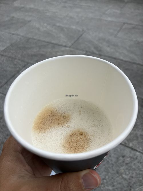 Oat milk cappuccino   at Gelateria Tomaselli - Baggersee in Innsbruck