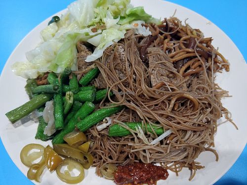 Economic bee hoon and noodles with long bean and cabbage at Xue Hua Vegetarian 雪花素食 in East Singapore