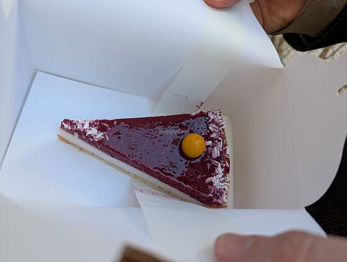 Vegan cheesecake at Brandmarken Backmanufaktur in Jena
