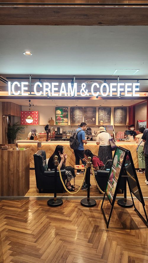  at CREMAHOP in Yokosuka