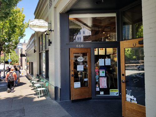 Outside at Petunia's Pies and Pastries in Portland